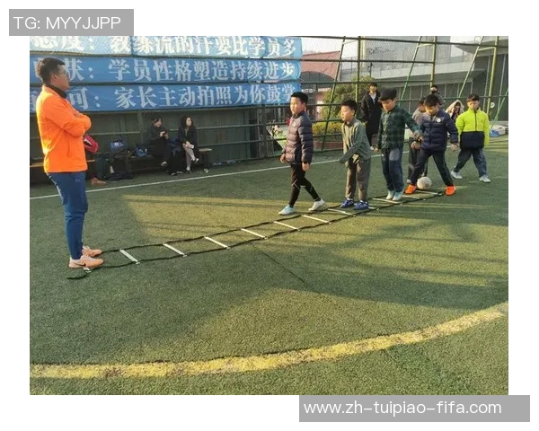 深圳少儿足球培训班助力孩子成长培养团队精神与运动能力