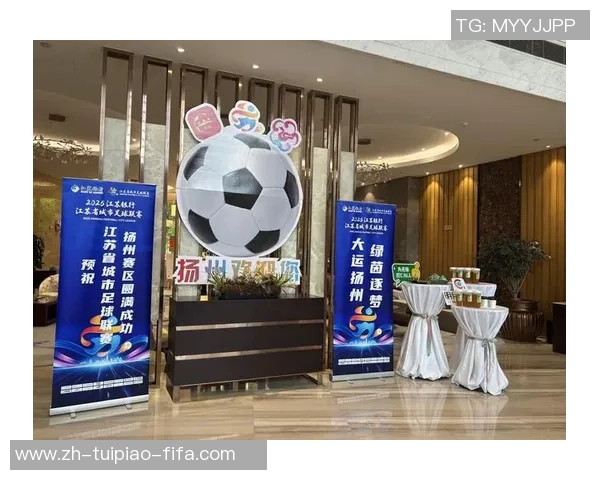 沉浸式足球文字手机游戏体验带你领略绿茵场上的战术与激情